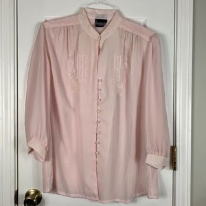 Huntington light pink 3/4 length blouse size Lg.